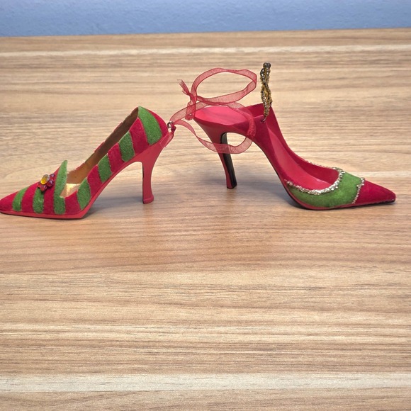 Christmas Holiday High Heel Fashion Shoe Velvety Ornaments Red Green Set of 2 - Picture 4 of 9